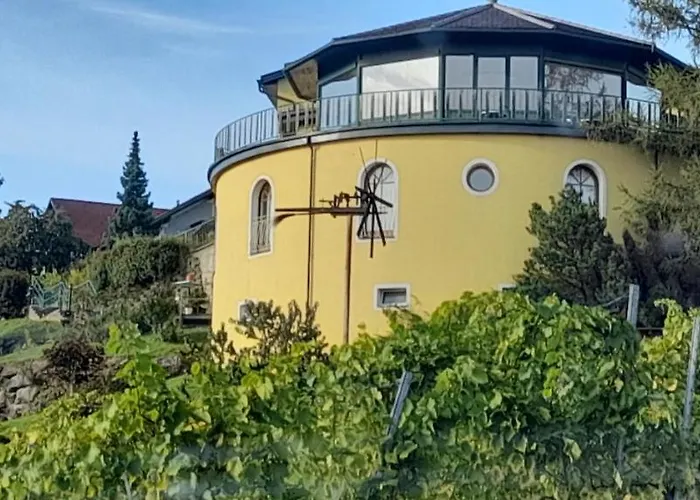 Glanz Und Gloria Weingartenapartment An Der Kellerstrasse, Viele Buschenschaenke, Sehr Ruhige Lage, Herrliche Aussicht! 里欧查赫